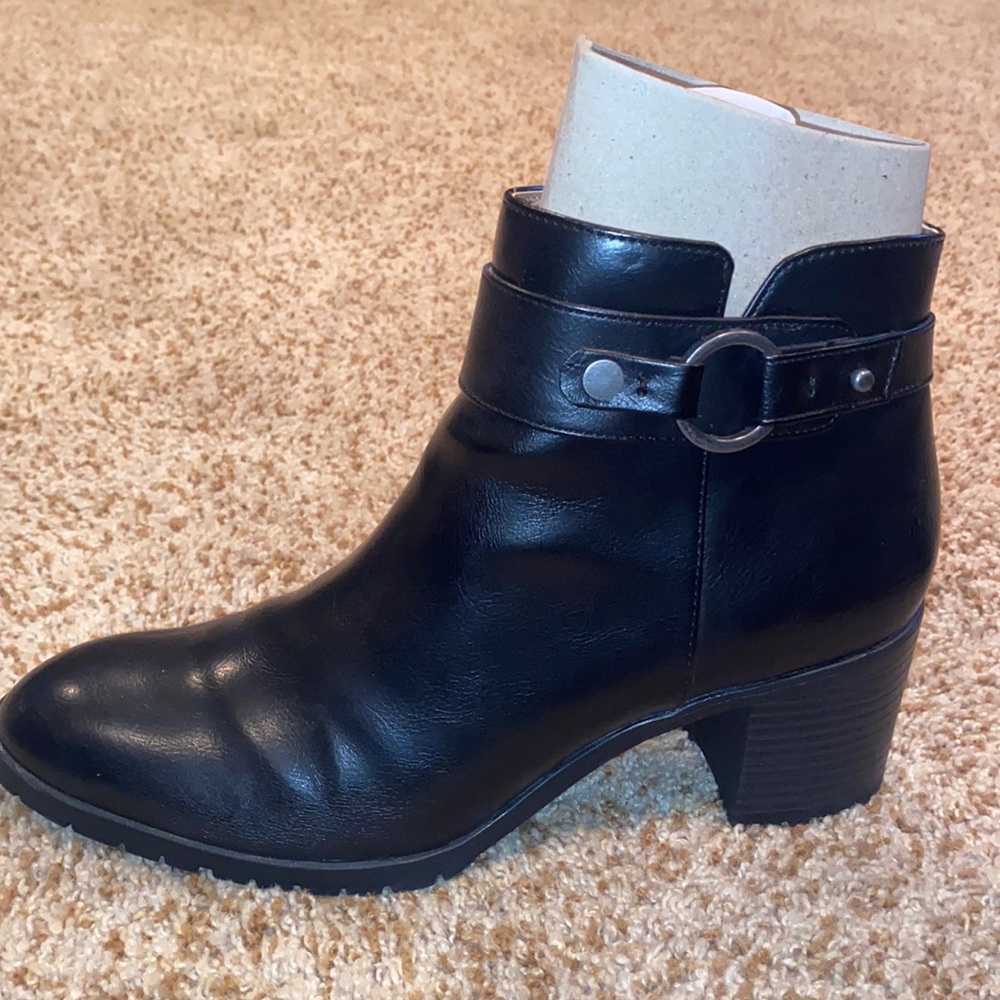 Boots - Picture 2 of 4